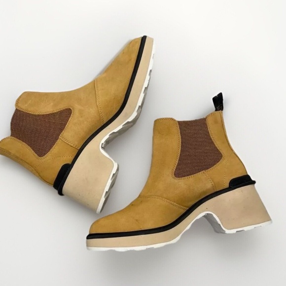 Sorel Tan Hiline Chelsea Boots Chunky Heel Elastic Panels Pull Tab Size 10.5 - Picture 1 of 11